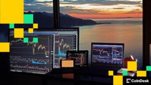 XRP, Solana See Bullish Reset in Sentiment as Bitcoin, Ether Lag